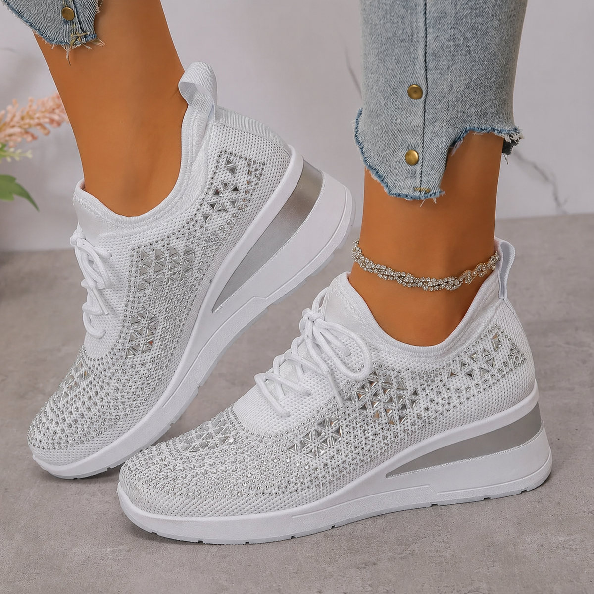 Sneakers donna con zeppa scintillante e rete traspirante
