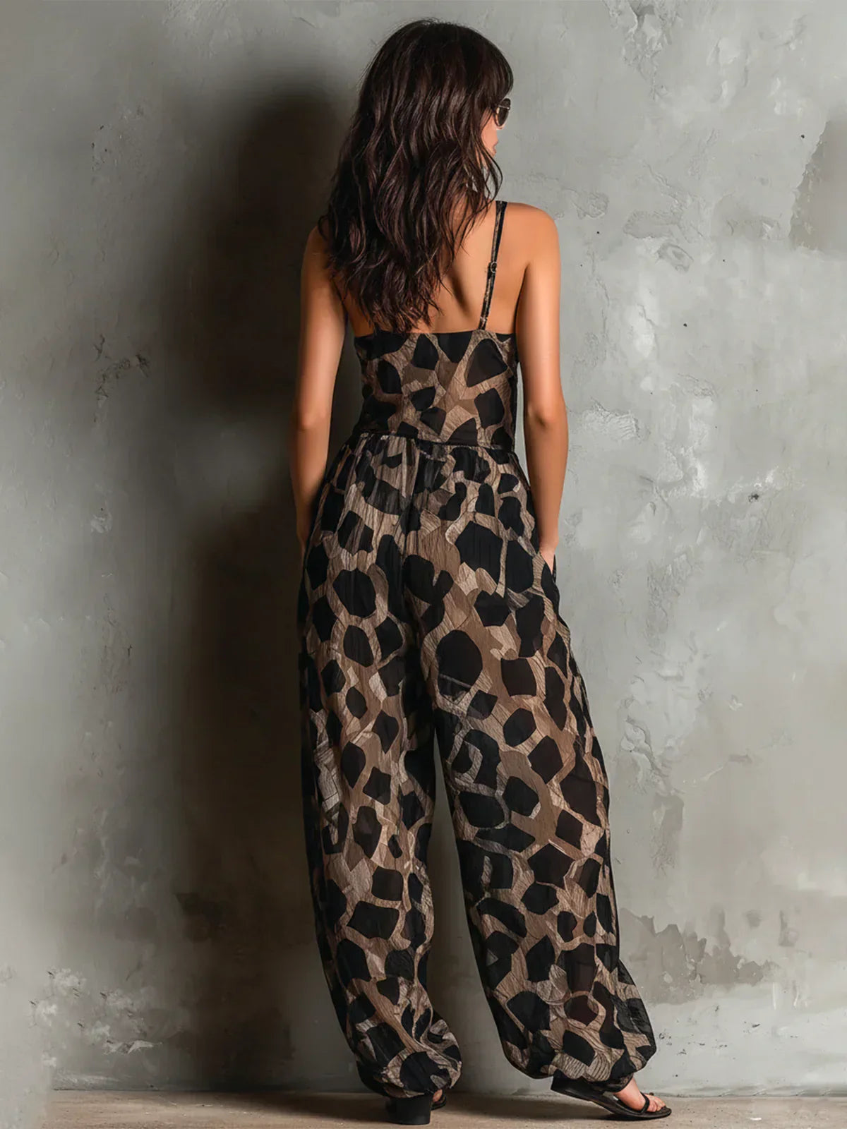 Jumpsuit donna animalier con nodo frontale e spalline sottili