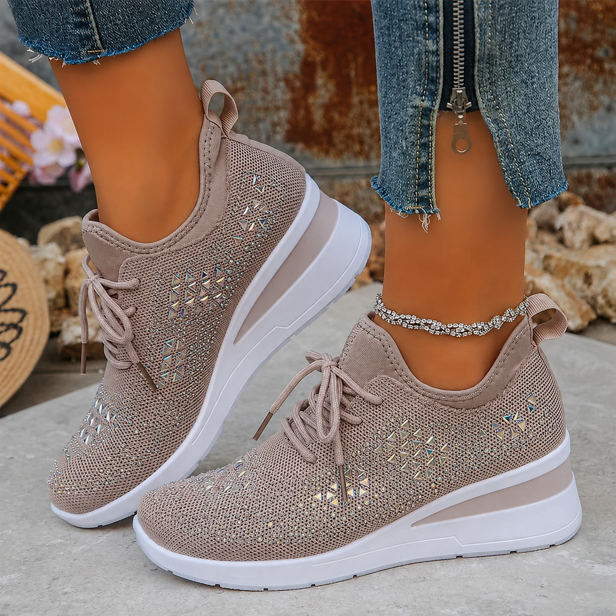 Sneakers donna con zeppa scintillante e rete traspirante