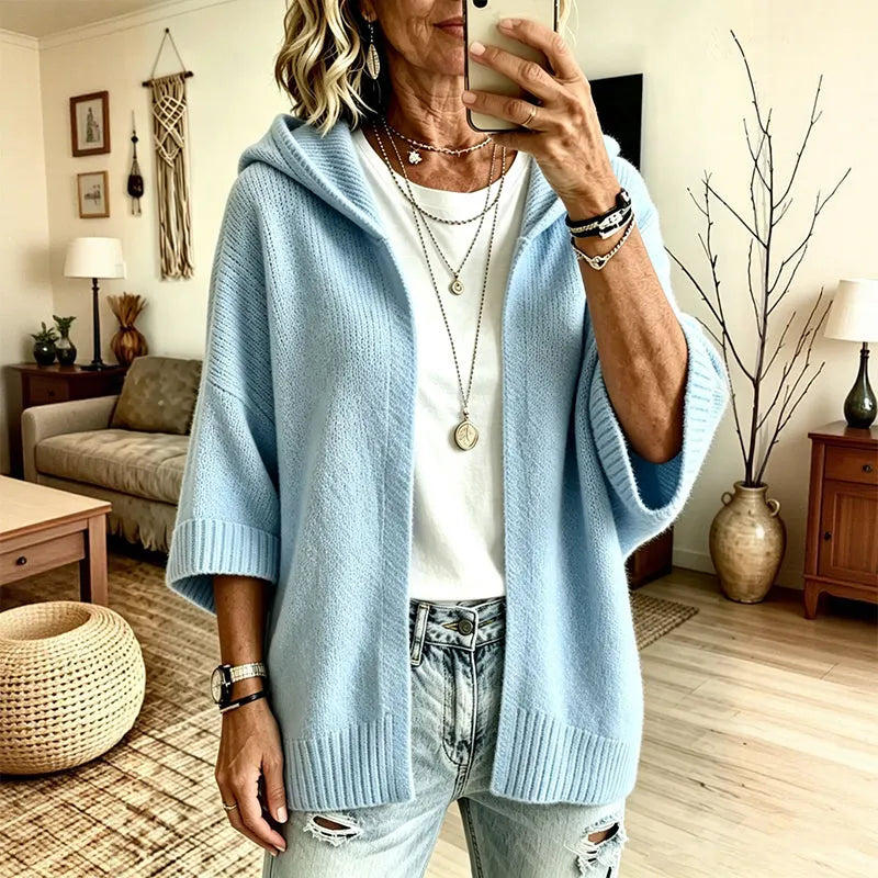 Cardigan donna ampio in maglia con cappuccio e maniche 3/4
