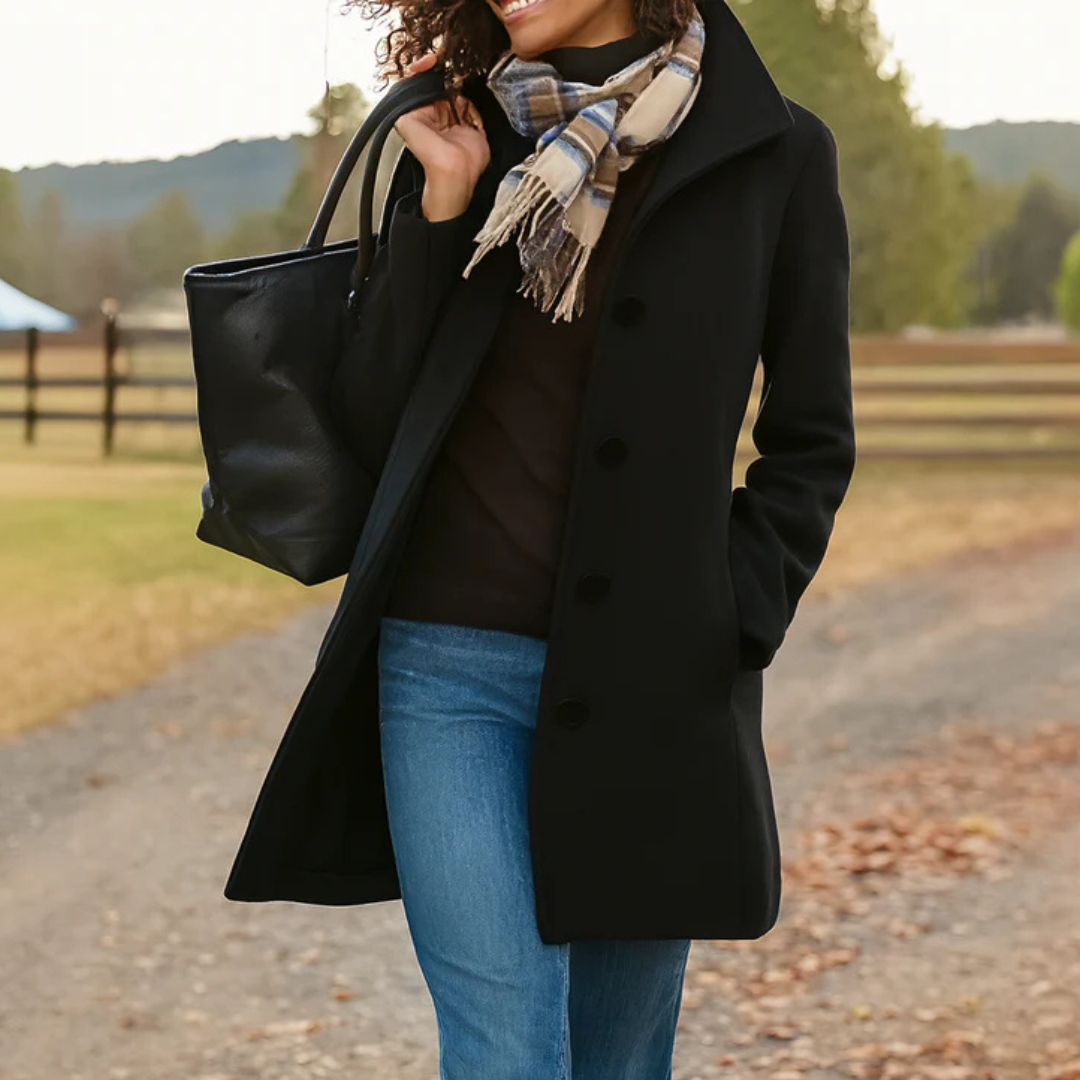 Cappotto lungo donna con bottoni e colletto classico
