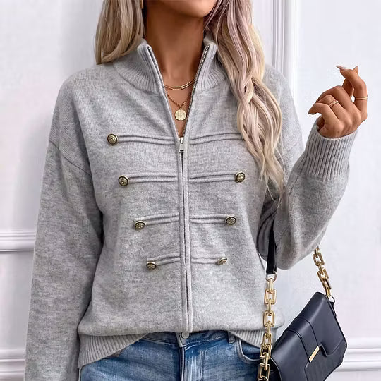 Cardigan donna in maglia con collo alto, zip e bottoni decorativi