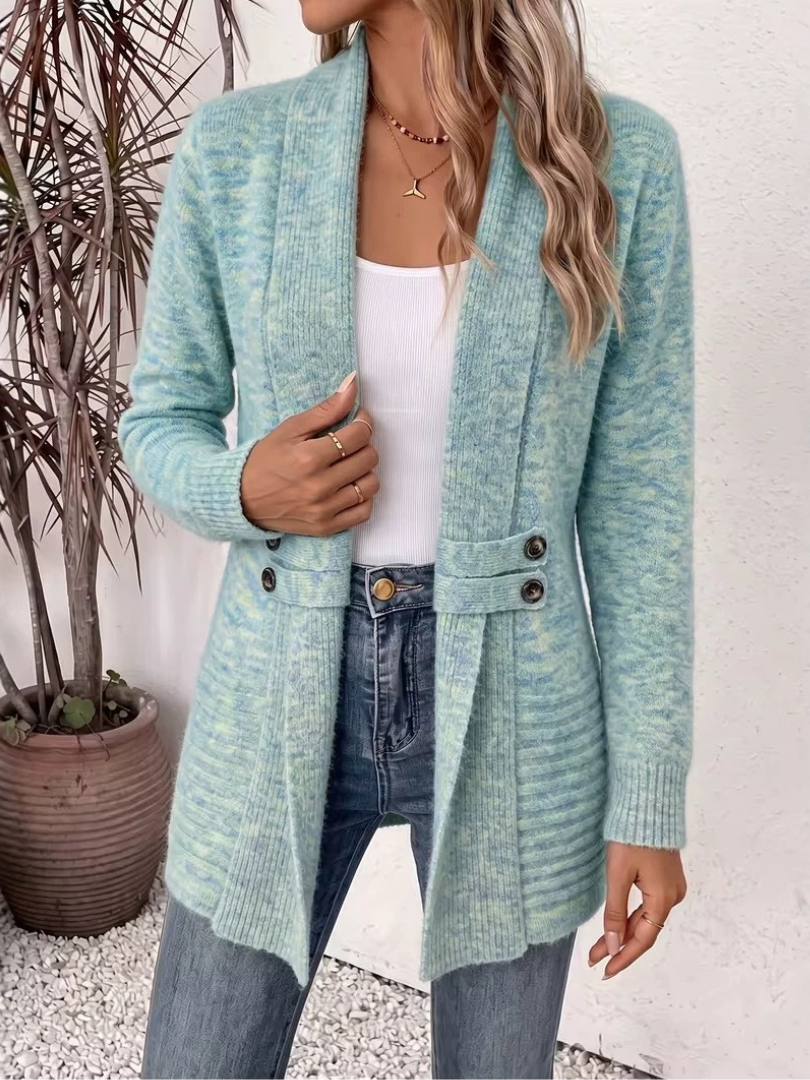 Cardigan donna in maglia morbida con bottoni decorativi