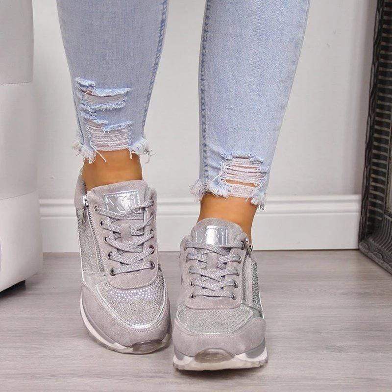 Sneakers donna con zip laterale, lacci e suola ammortizzata