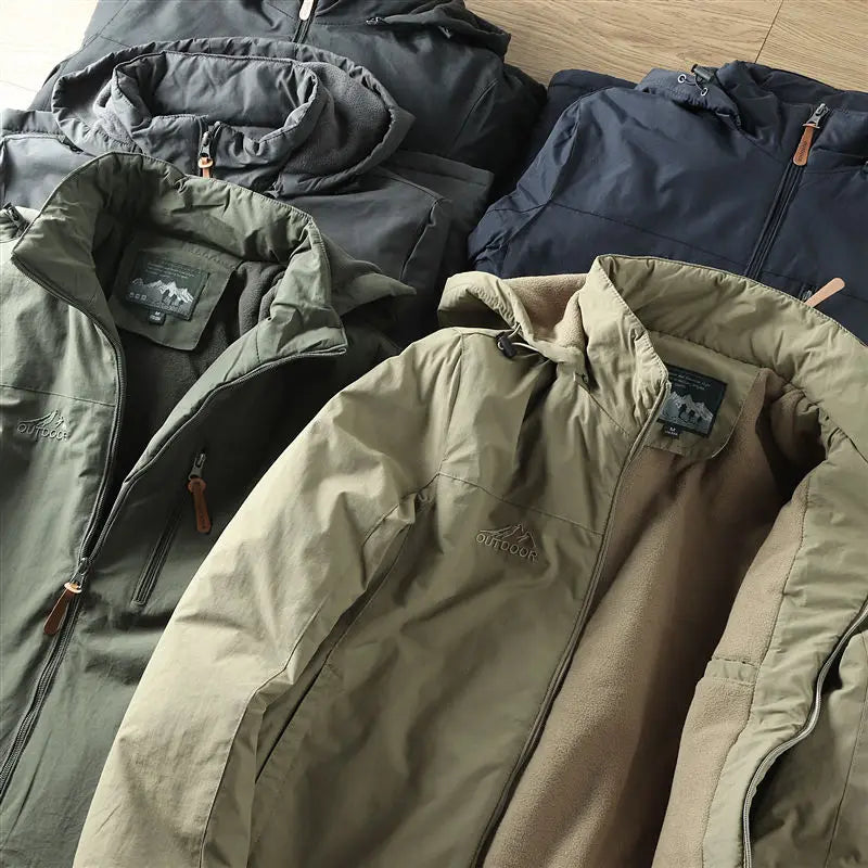 Giacca uomo outdoor con cappuccio e chiusura zip