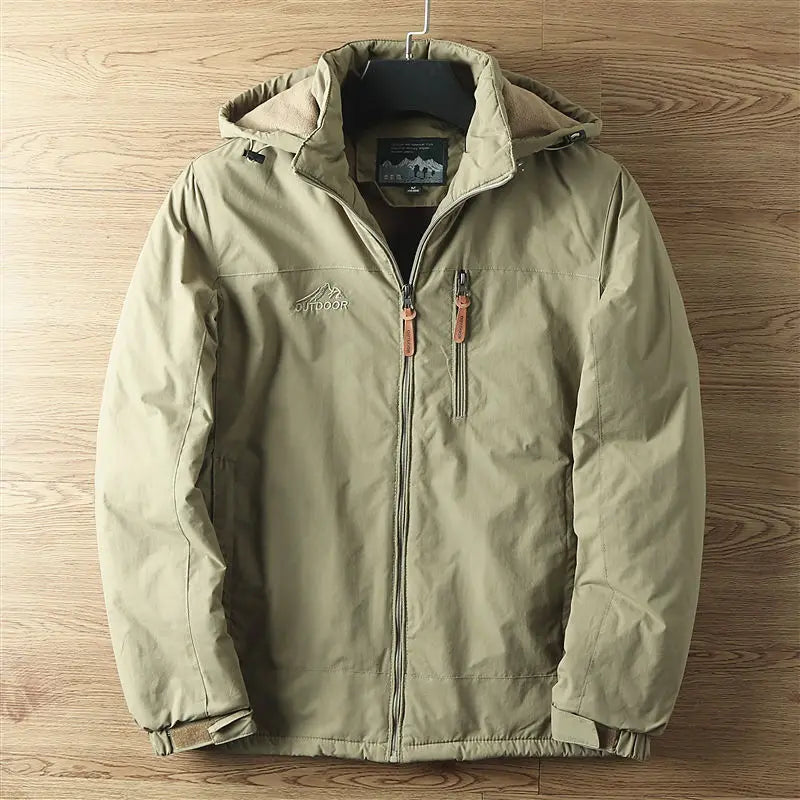 Giacca uomo outdoor con cappuccio e chiusura zip
