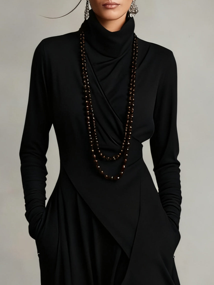 Abito lungo donna drappeggiato con collo alto e design asimmetrico