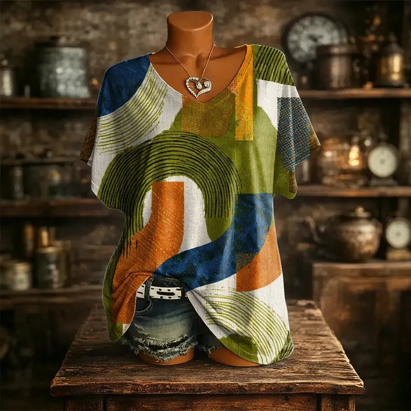 T-shirt donna stampata con scollo a V
