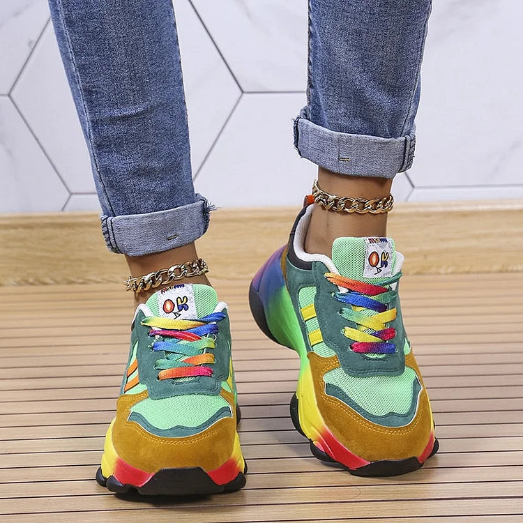 Sneakers donna multicolori con punta larga e suola ammortizzata