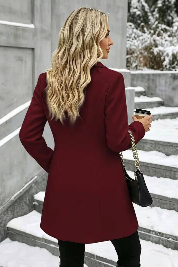 Cappotto donna sagomato con colletto classico e bottoni