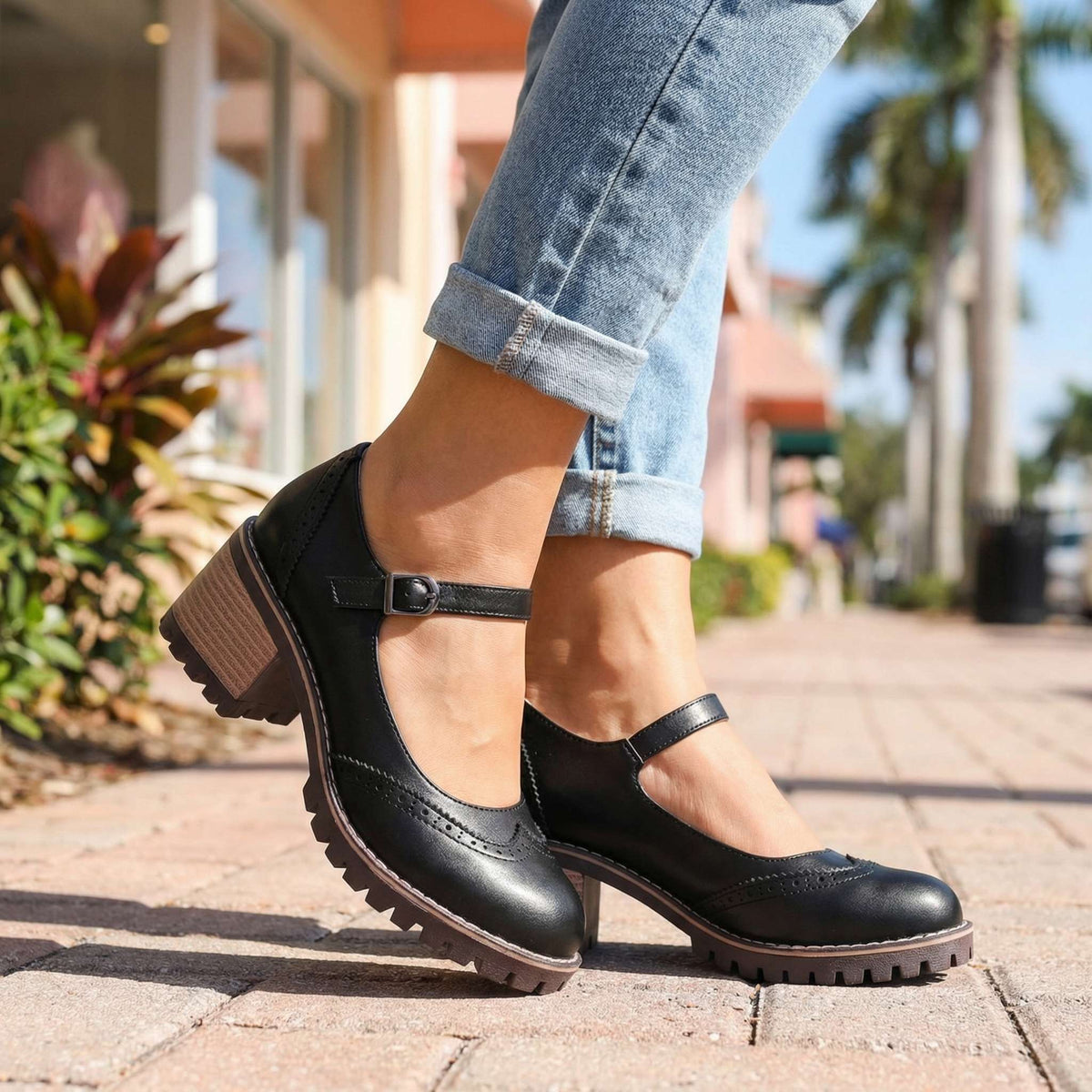 Scarpe donna vintage con cinturino regolabile