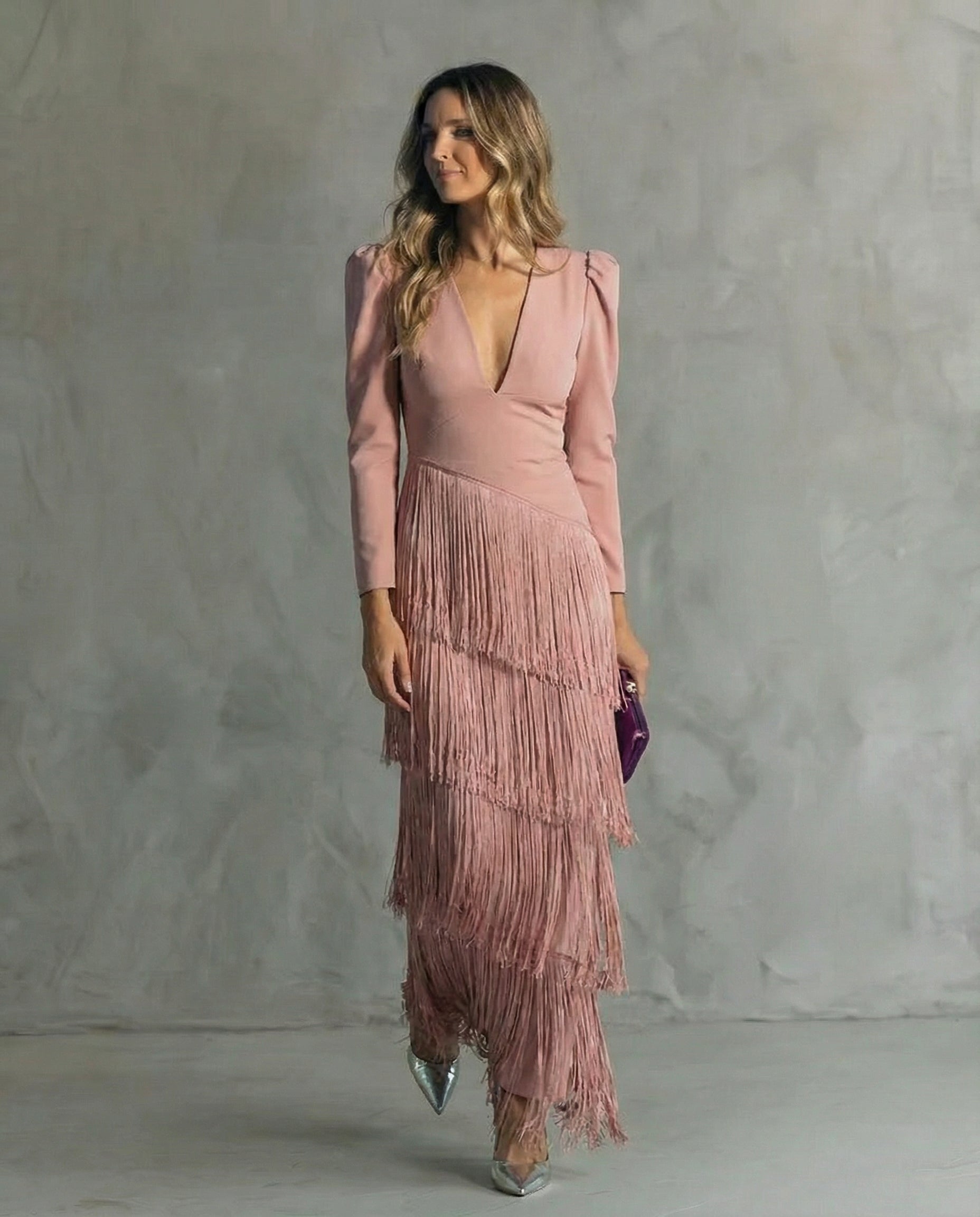 Vestito Donna con Frange a Strati e Scollo Profondo – Abito Elegante da Sera