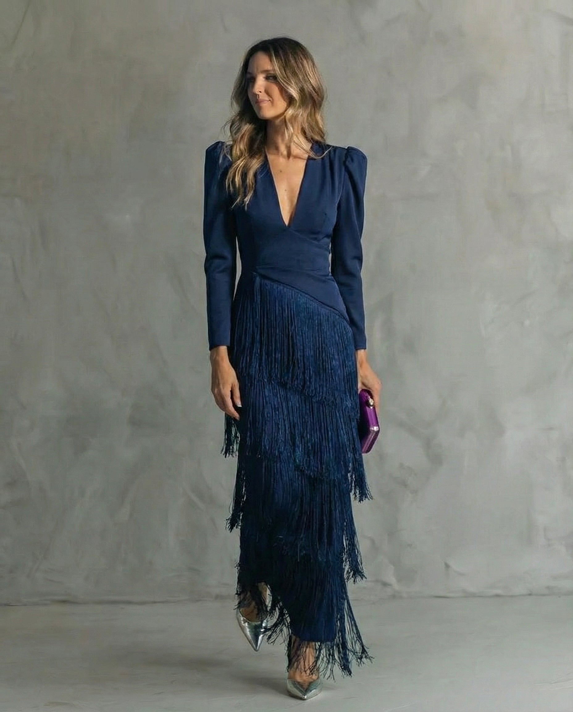Vestito Donna con Frange a Strati e Scollo Profondo – Abito Elegante da Sera