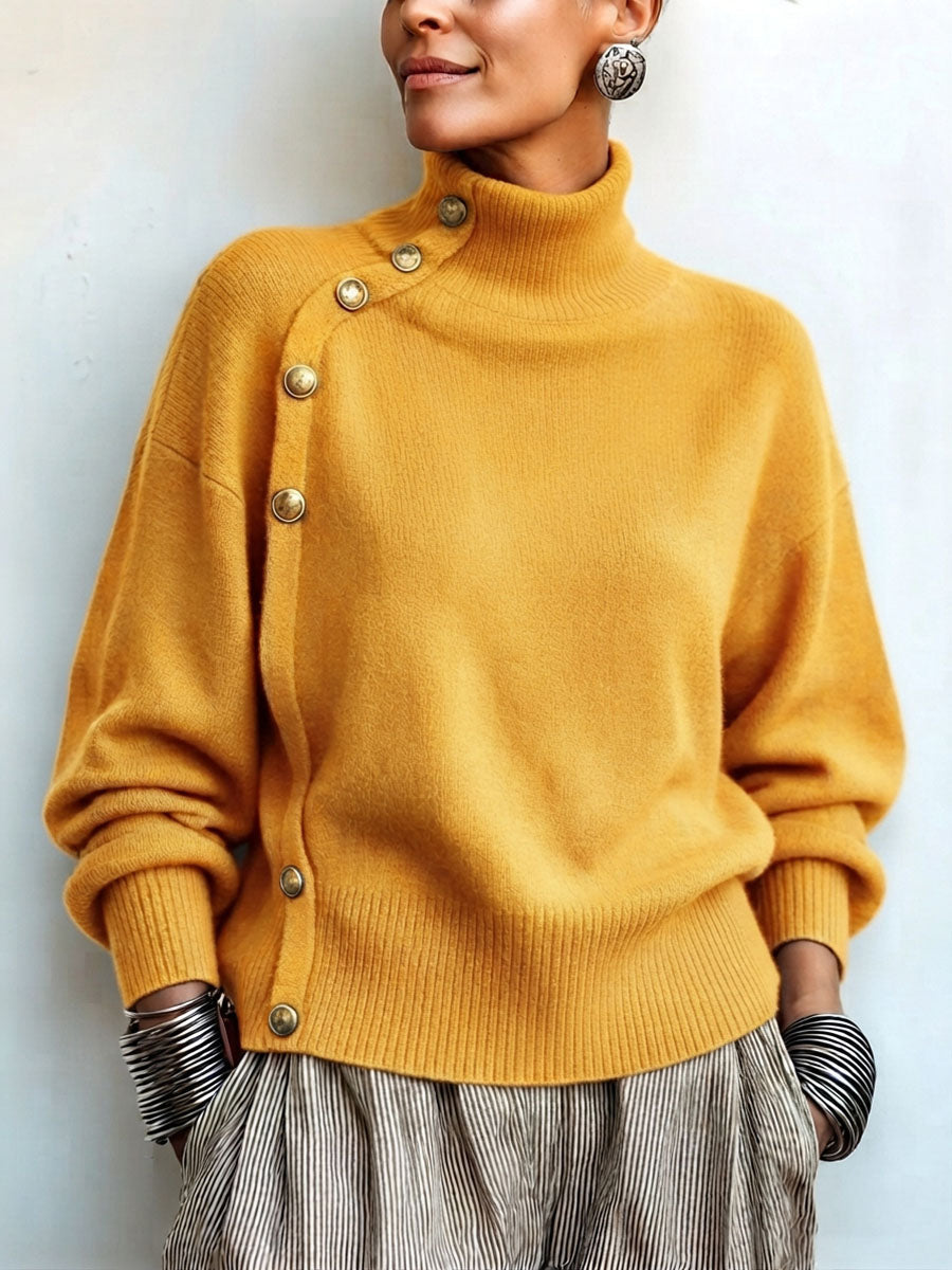 Maglione donna dolcevita asimmetrico con bottoni dorati