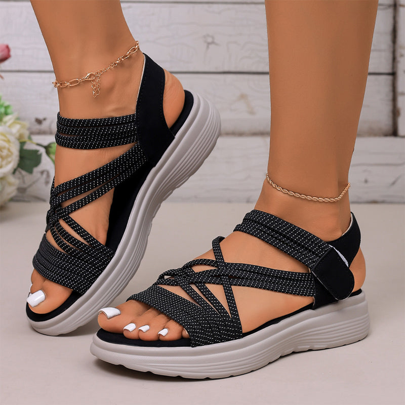 Sandali donna sport chic con cinturini incrociati