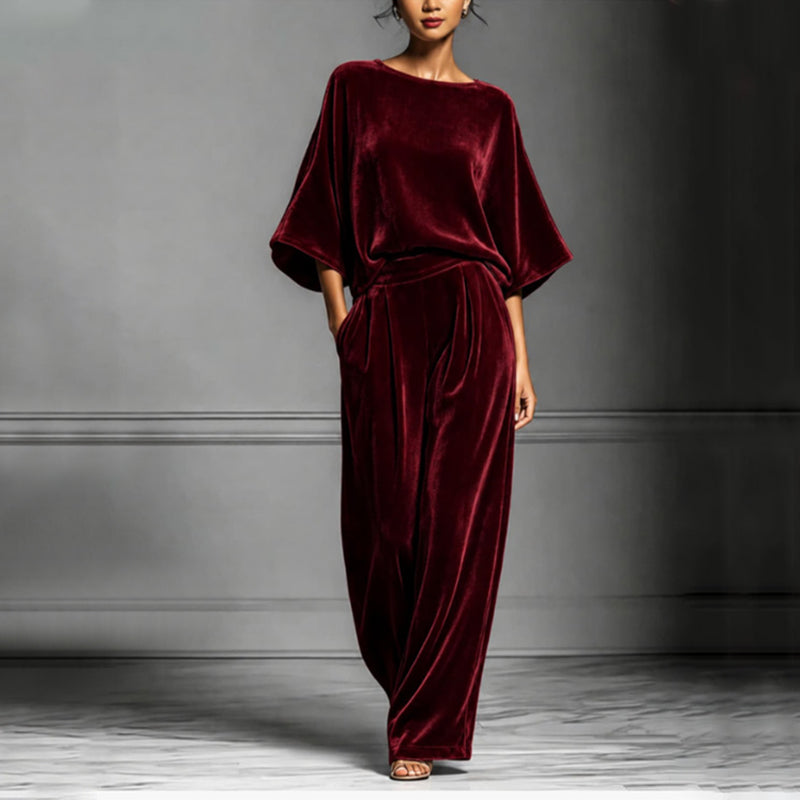 Completo donna in velluto con top morbido e pantaloni ampi