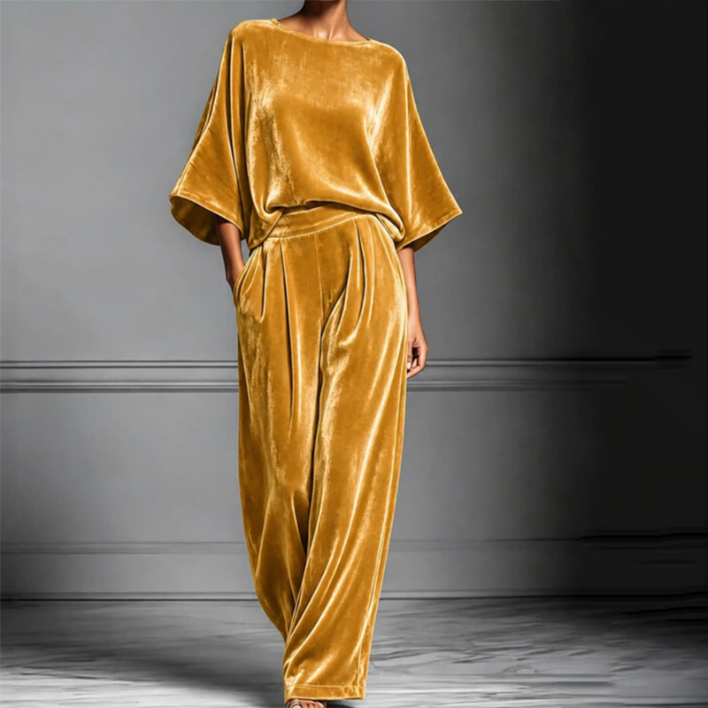 Completo donna in velluto con top morbido e pantaloni ampi