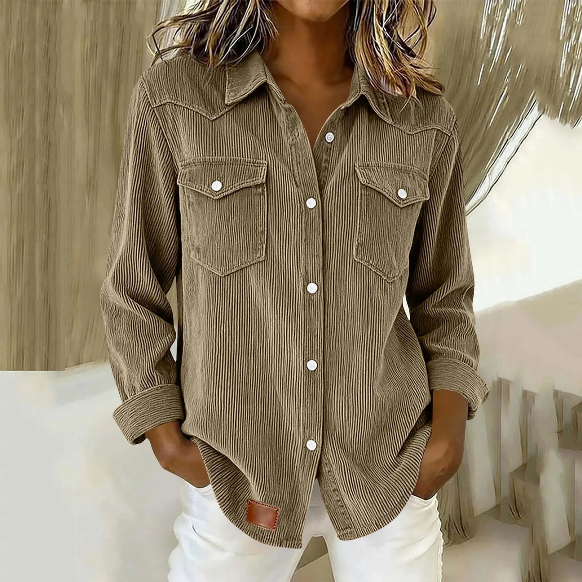 Camicia donna in velluto a coste con bottoni e tasche