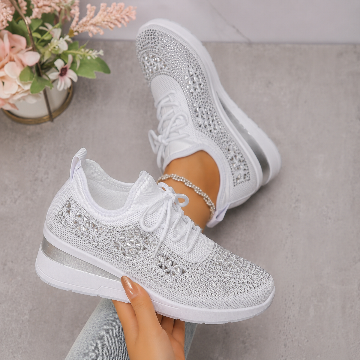 Sneakers donna con zeppa scintillante e rete traspirante