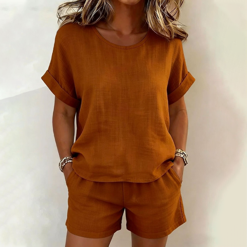 Completo donna estivo con t-shirt e shorts coordinati