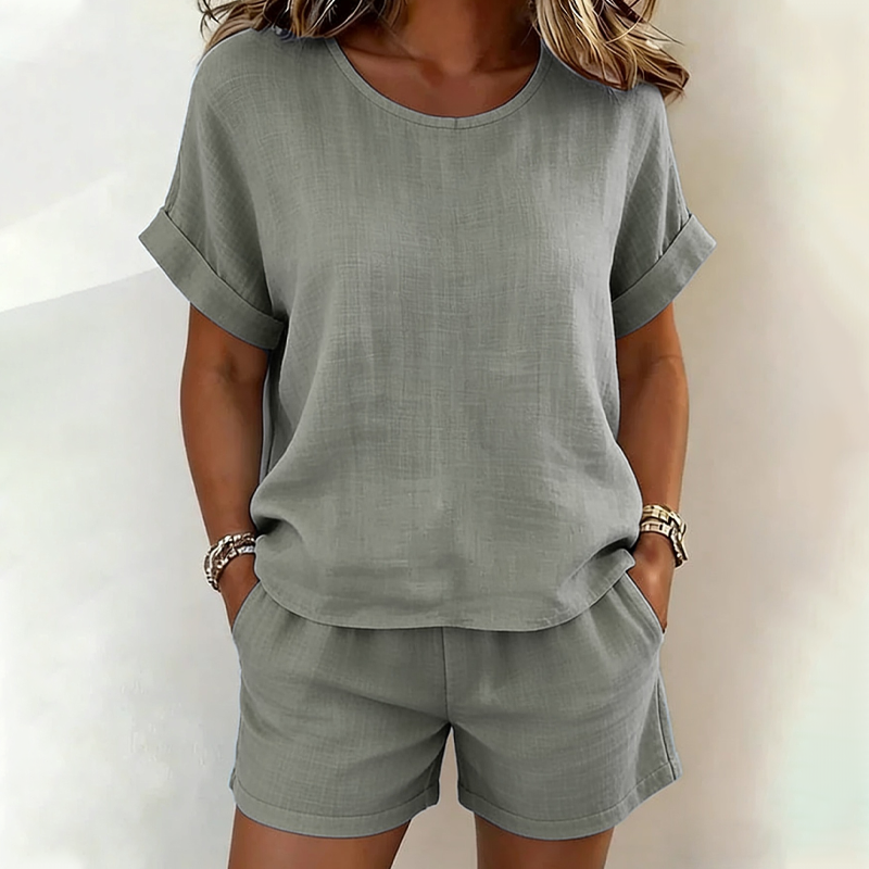 Completo donna estivo con t-shirt e shorts coordinati