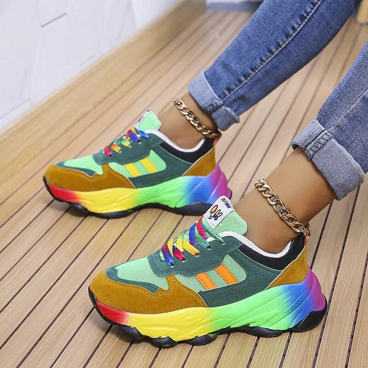 Sneakers donna multicolori con punta larga e suola ammortizzata