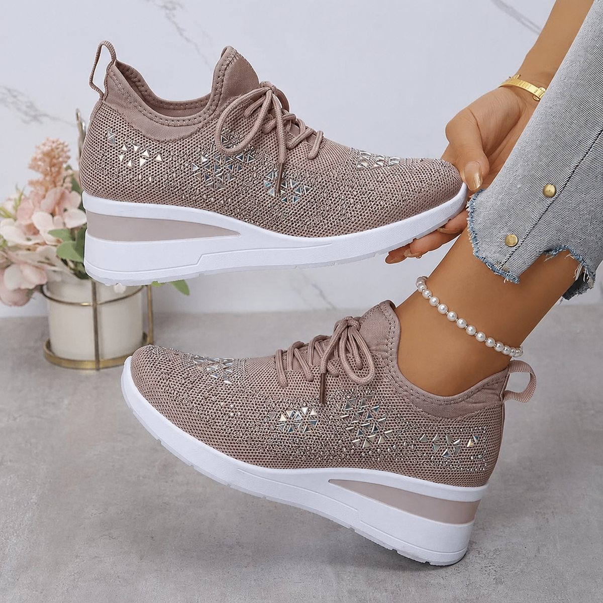 Sneakers donna con zeppa scintillante e rete traspirante