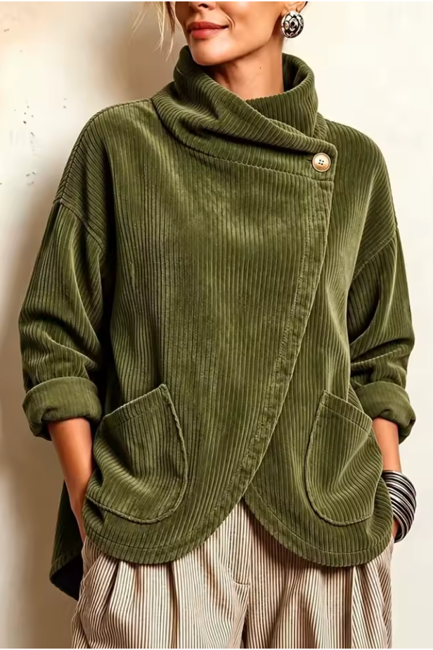 Maglione donna in velluto a coste con collo alto asimmetrico