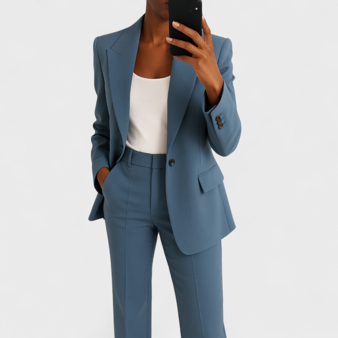 Completo donna con blazer e pantaloni larghi