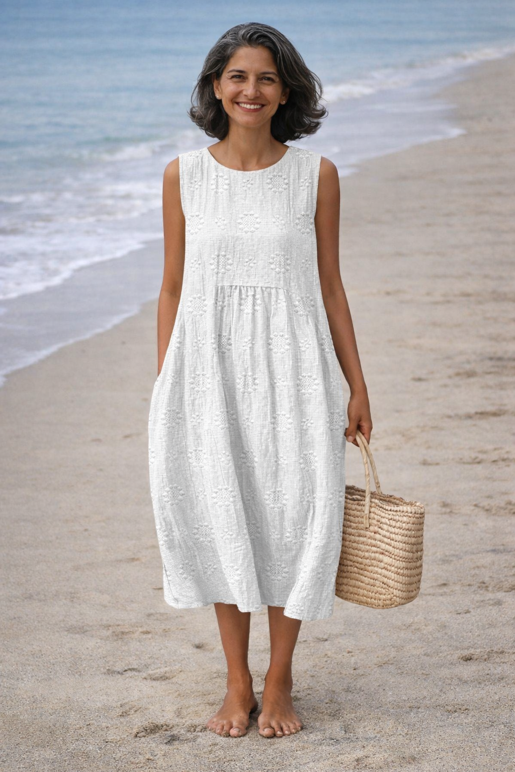 Abito midi donna ricamato smanicato da spiaggia
