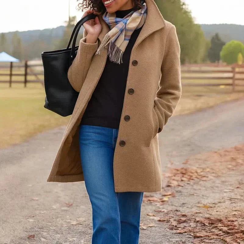 Cappotto lungo donna con bottoni e colletto classico
