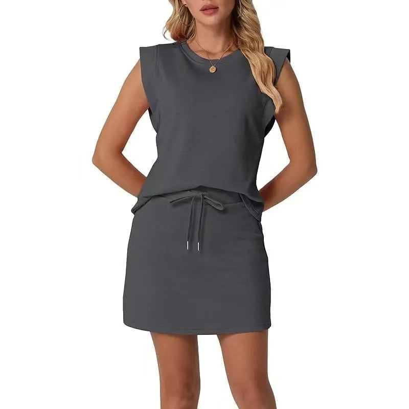Completo donna casual chic con gonna e top senza maniche