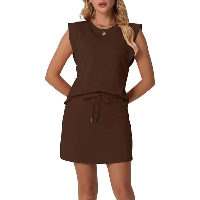 Completo donna casual chic con gonna e top senza maniche