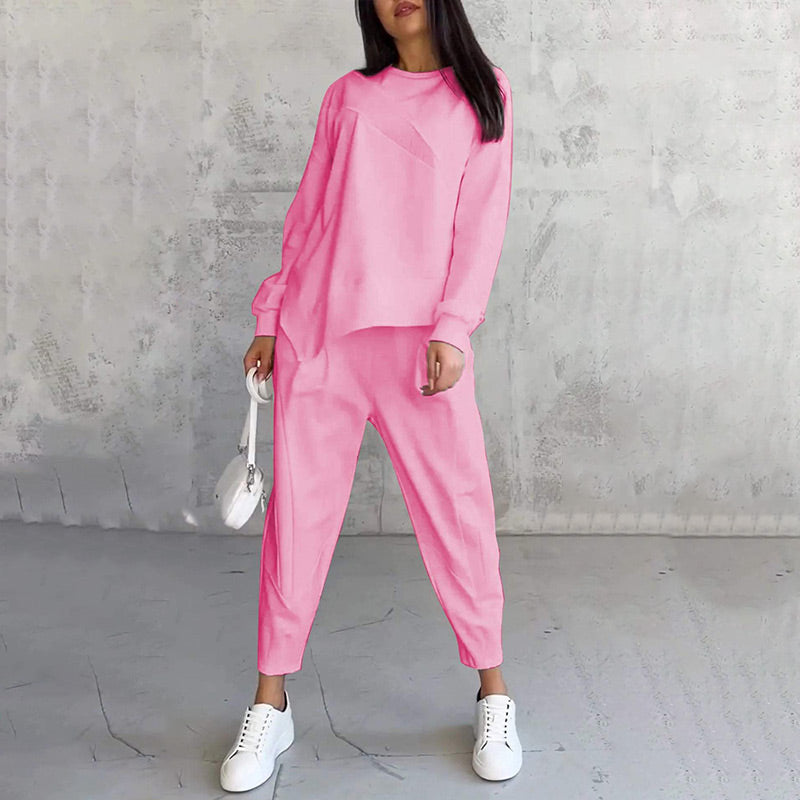 Completo donna con felpa asimmetrica e pantaloni comodi