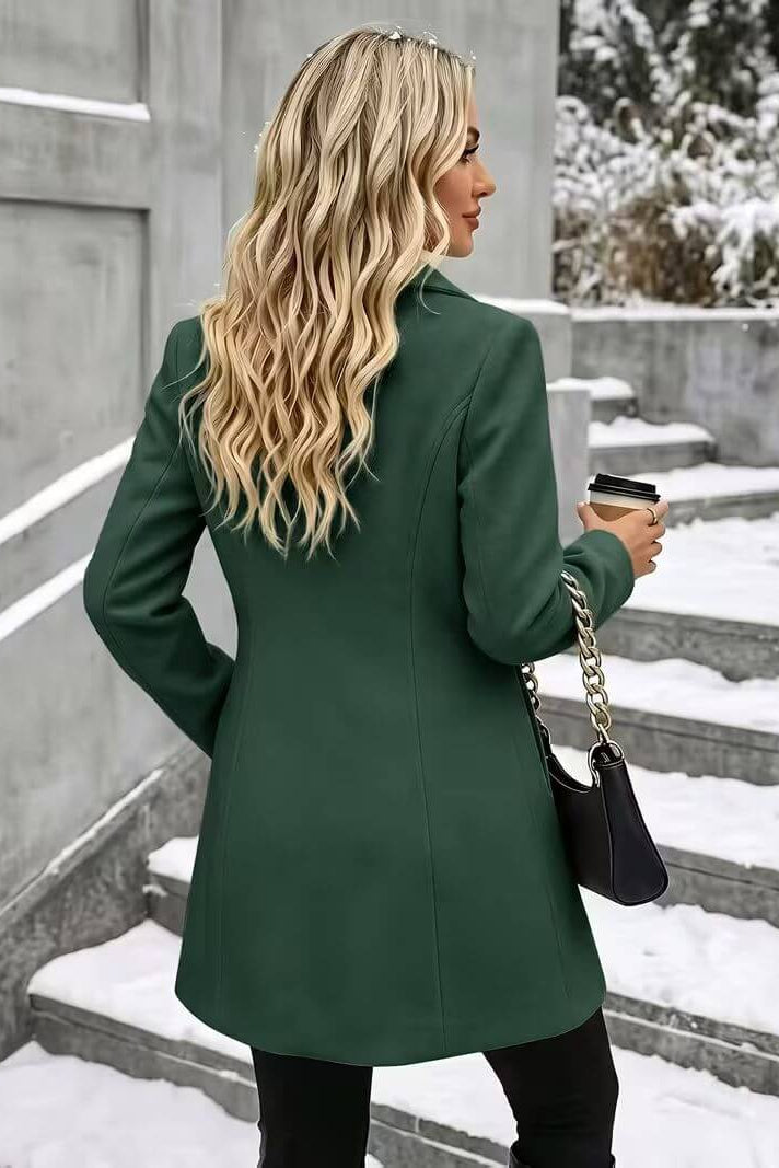 Cappotto donna sagomato con colletto classico e bottoni