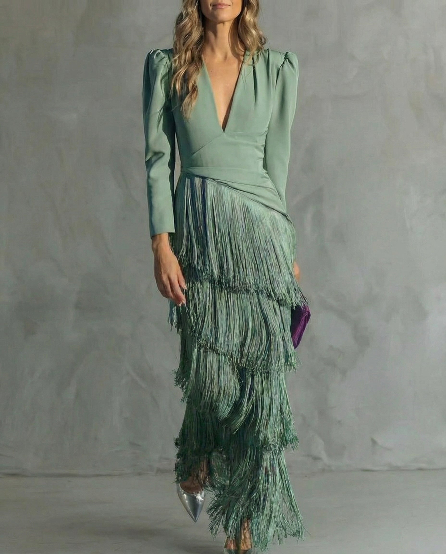 Vestito Donna con Frange a Strati e Scollo Profondo – Abito Elegante da Sera