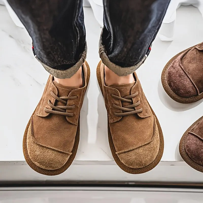 Scarpe uomo in pelle con lacci e suola confortevole