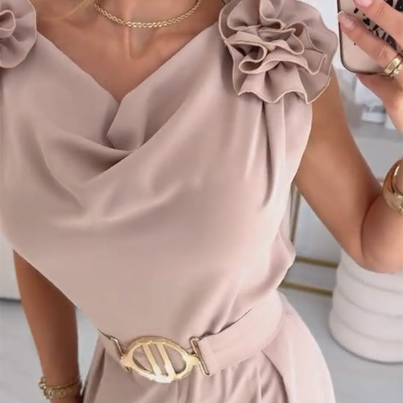 Tuta elegante da donna con fiori 3D e cintura