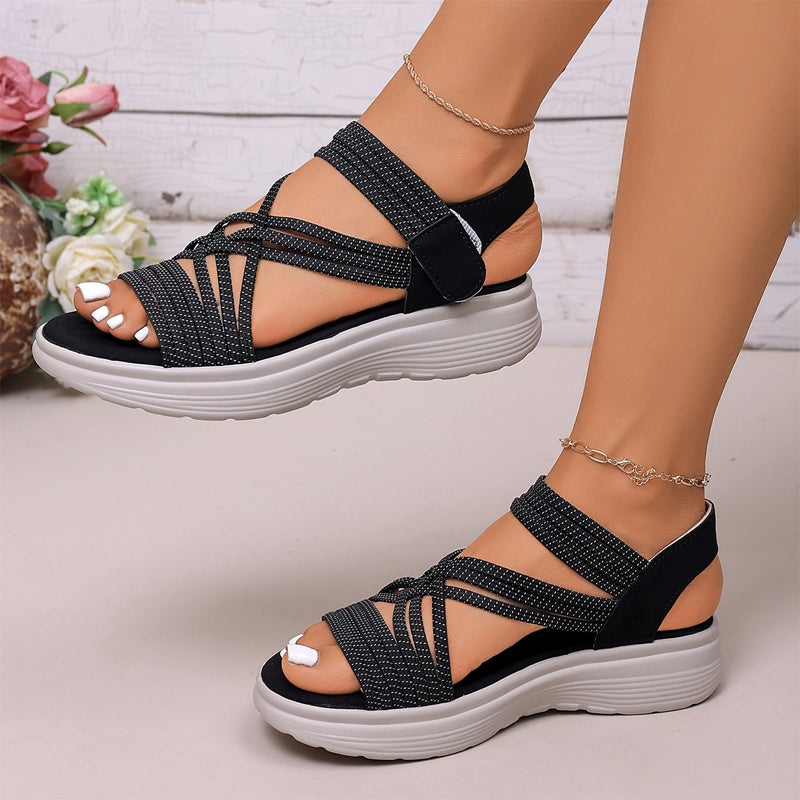 Sandali donna sport chic con cinturini incrociati