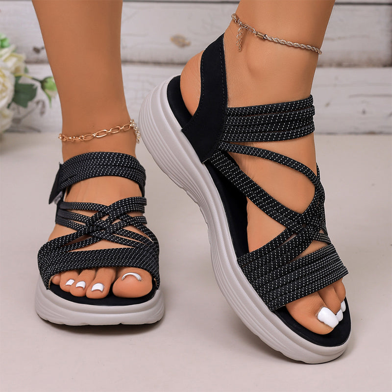 Sandali donna sport chic con cinturini incrociati