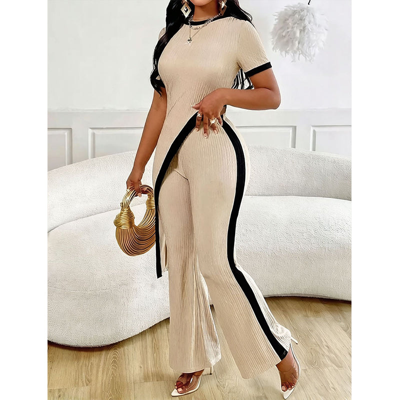 Completo da donna elegante con pantaloni a zampa