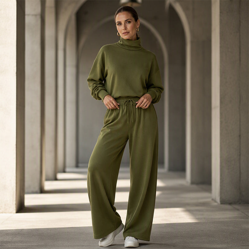 Completo donna due pezzi con collo alto e pantaloni larghi